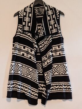 Cable & Gauge Sweater Vest XL Black Ivory Geometric Open Front Cardigan Top
